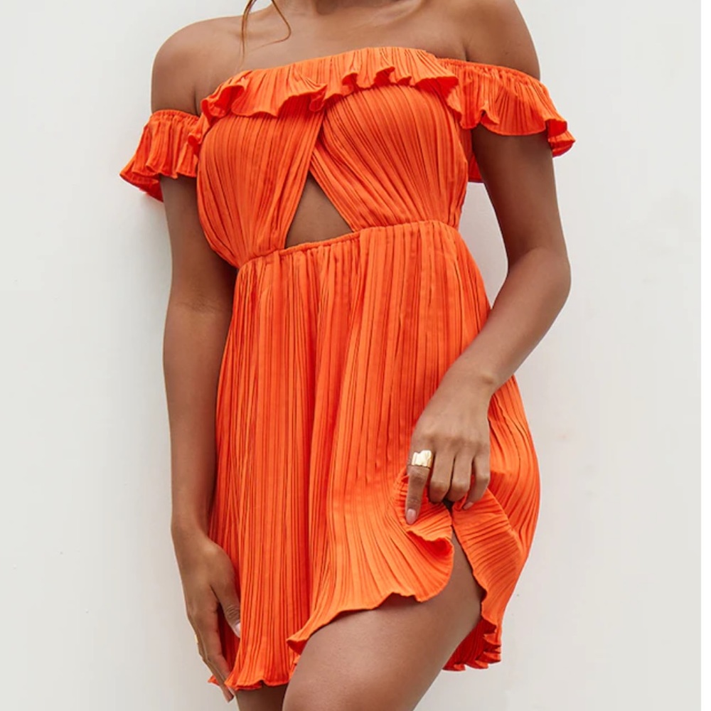 PrettyLittleThing Orange Off-Shoulder Pleated Mini Dress